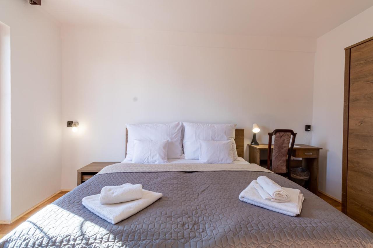 Peregrino Panzio Bed & Breakfast Budaörs Exterior foto